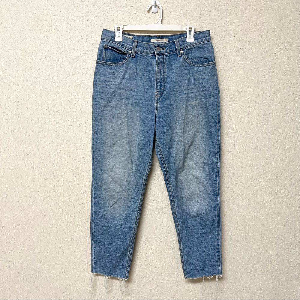 Levis Premium Womens Size 31 Blue Denim Mom Jean Cotton Raw Hem